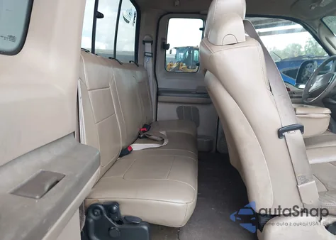 2004 Ford F-250 Lariat/Xl/Xlt z USA, uszkodzony, nr VIN 1FTNX20PX4EA95931